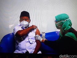Tensi Darah Naik, Wagub Uu Sempat Tegang Saat Divaksinasi COVID-19