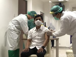 Akui Ada Lonjakan COVID-19, Wamenkes: Boleh Saja Diklaim Gelombang 3 Akui Ada Lonjakan COVID-19, Wamenkes: Boleh Saja Diklaim Gelombang 3