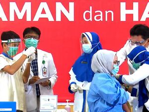 Cerita Wakil Rakyat Riau Tak Alami Efek Samping Usai Disuntik Vaksin Corona