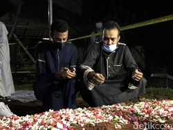 Putra Tak Ada Firasat Syekh Ali Jaber Berpulang untuk Selamanya