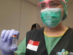 Vaksinasi COVID-19 Nakes di Surabaya Lancar, Belum Ada Gejala