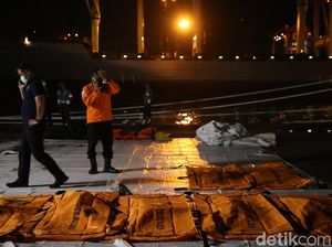 Sudah 24 Korban Sriwijaya Air SJ182 Diidentifikasi Tim DVI Polri Sudah 24 Korban Sriwijaya Air SJ182 Diidentifikasi Tim DVI Polri