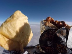 Diterbangkan 482 Km ke Luar Angkasa, Samosa Ini Jatuh di Prancis