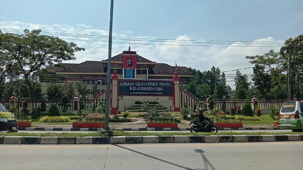 Gedung Polda Sumut (Ahmad Arfah-detikcom) Gedung Polda Sumut (Ahmad Arfah-detikcom)