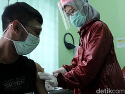 Tim Peneliti Uji Klinis: Penerima Vaksin Masih Berpotensi Tertular COVID-19
