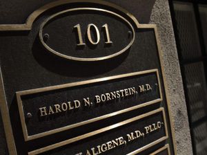 Eks Dokter Pribadi Trump Wafat, Pernah Sebut Trump Presiden Paling Sehat