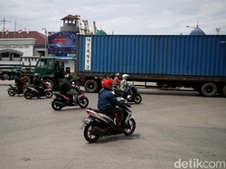 Anggota DPRD Minta Pemprov Segera Pasang Traffic Light di Simpang JICT