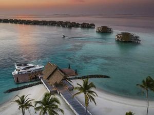 Destinasi Wisata Ini Tawarkan Vaksinasi buat Turis