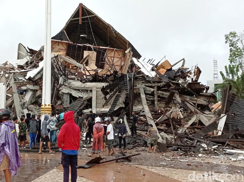 Layanan Telekomunikasi di Majene Membaik Pasca Gempa M 6,2 Layanan Telekomunikasi di Majene Membaik Pasca Gempa M 6,2