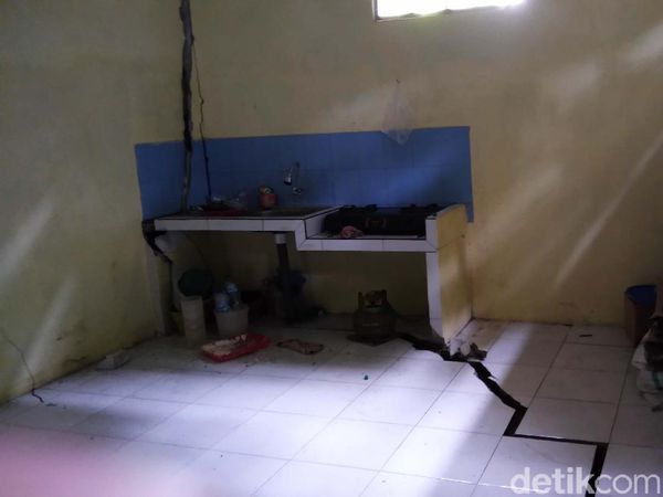 Rumah dan Jalan di Purbalingga Retak Akibat Tanah Gerak