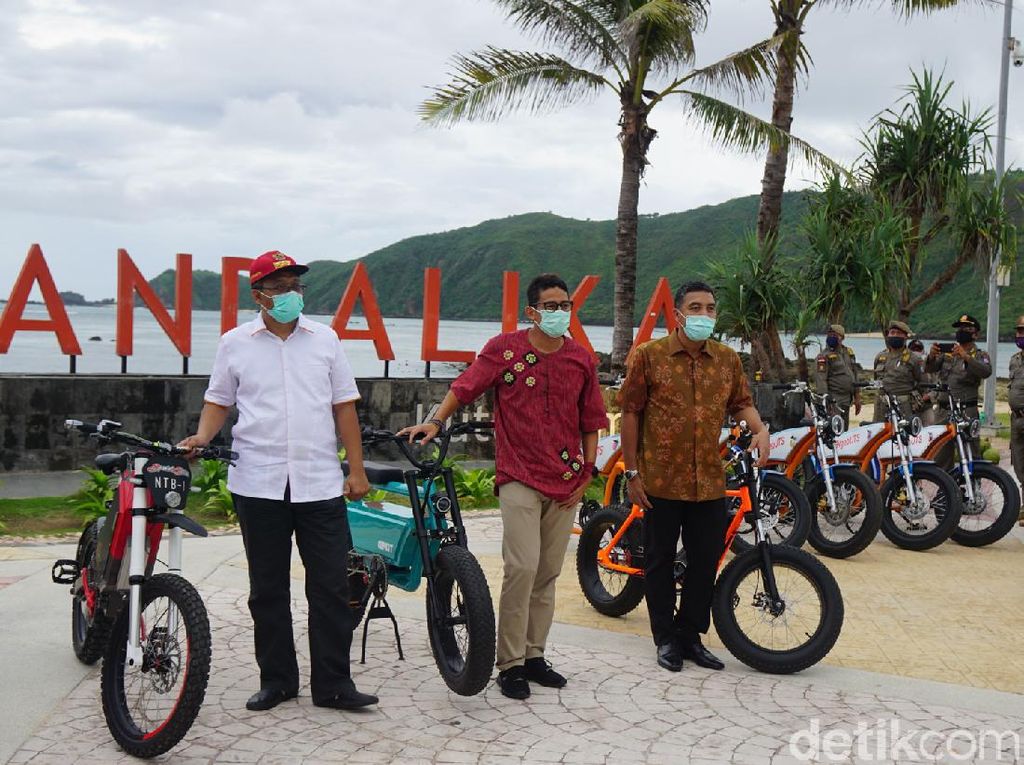 Kunjungi KEK Mandalika, Sandiaga Ingin Infrastruktur Selesai Tepat Waktu Kunjungi KEK Mandalika, Sandiaga Ingin Infrastruktur Selesai Tepat Waktu