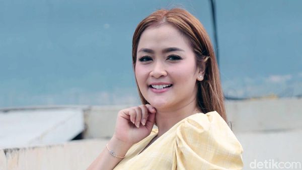 Vega Darwanti Ungkap Alasan Suami Takut Makan Nasi