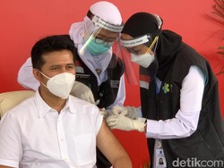 Sehari Usai Divaksin, Suhu Tubuh Wagub Emil Sempat Naik