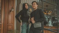 10 Gaya Donna Harun, Hot Mama yang Penampilannya Bak Kakak-Adik dengan Anak