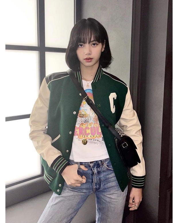 Idol Korea Girl Crush/sumber: www.instagram.com/twicetagram/ Potret Lisa Black Pink yang beraura girl crush.