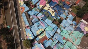 Kampung Warna-warni Ini Ada di Lenteng Agung Lho