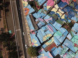 Kampung Warna-warni Ini Ada di Lenteng Agung Lho