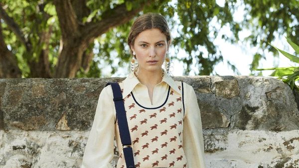 10 Koleksi Busana Terbaru Tory Burch Pre-Fall 2021