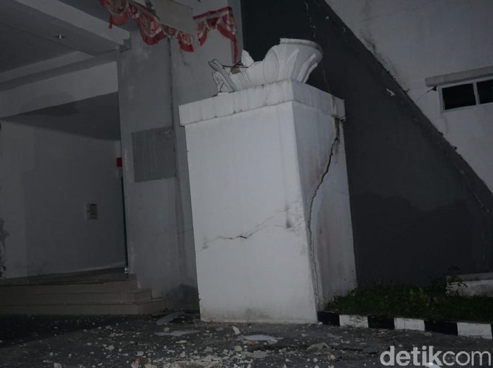 Kondisi Terkini Kantor Gubernur Sulbar yang Ambruk Akibat Gempa