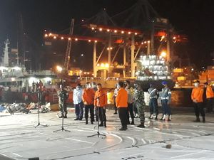 Hari Ke-8 Evakuasi SJ182: 298 Kantong Body Part-51 Potongan Besar Pesawat