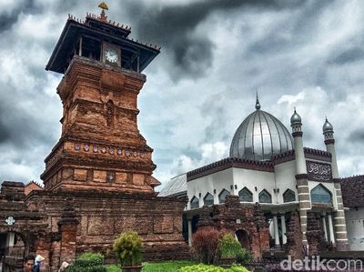 Kupas Habis Sejarah Menara Kudus