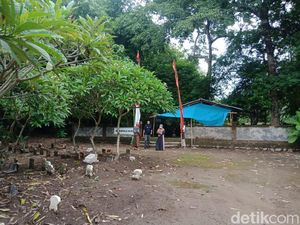 Melihat Keangkeran Makam Medeleg yang Kerap Jadi Tempat Ritual di Jombang Melihat Keangkeran Makam Medeleg yang Kerap Jadi Tempat Ritual di Jombang