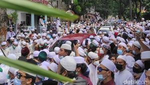 Momen Pelayat Membludak di Lokasi Pemakaman Habib Ali