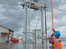 Mulai Surut, 23 Gardu PLN di Kalbar & 867 di Kalsel Kembali Pulih