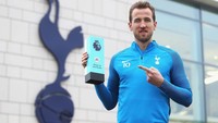 2=. Harry Kane (Tottenham Hotspur) - enam gelar Player Of The Month. (Foto: Getty Images for Premier League/Christopher Lee)