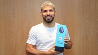 1. Sergio Aguero (Manchester City) - tujuh gelar Player Of The Month. (Foto: Getty Images for Premier League/Getty Images)