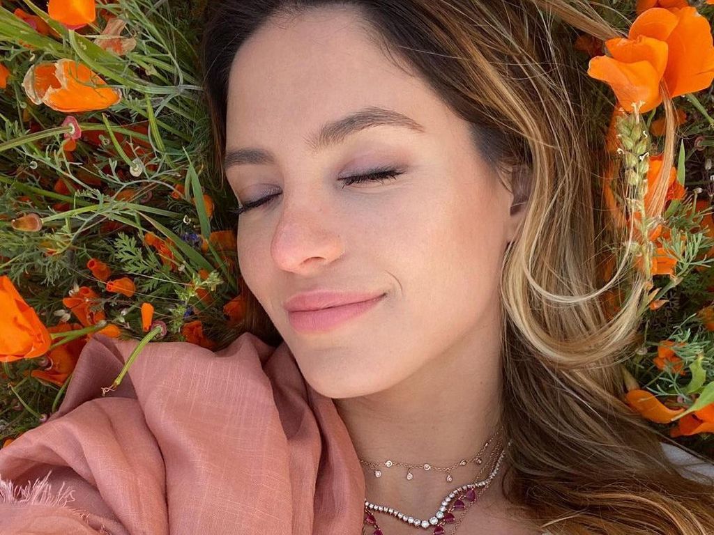 Potret Sarah Kohan, Istri Chicharito yang Suka Pamer Keseksian Potret Sarah Kohan, Istri Chicharito yang Suka Pamer Keseksian
