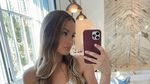 Potret Sarah Kohan, Istri Chicharito yang Suka Pamer Keseksian