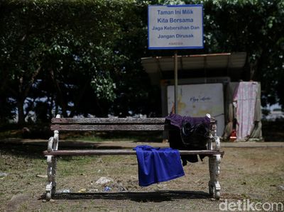 Taman Waduk Pluit Sudah Tak Terawat Didiamkan Pula