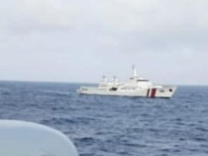 Gelar Operasi Trisula, Bakamla Halau Kapal Vietnam di Perairan Natuna Kepri