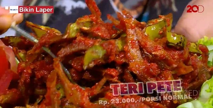 Bikin Laper: bistik sapi dan ayam kemangi