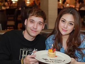 Celine Evangelista Berlinang Air Mata Lihat Video Stefan William dengan Perempuan Lain Celine Evangelista Berlinang Air Mata Lihat Video Stefan William dengan Perempuan Lain