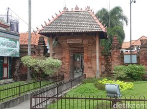 Banyak Pejabat Enggan Datangi Kompleks Menara Kudus: Takut Lengser! Banyak Pejabat Enggan Datangi Kompleks Menara Kudus: Takut Lengser!