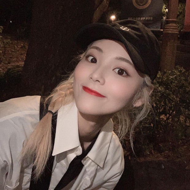 Idol kpop wanita berambut pirang/ foto: instagram.com/loonatheworld/ Idol kpop wanita berambut pirang