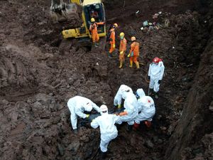 SAR Kembali Temukan 2 Korban Longsor Sumedang, Total 32 Korban Tewas