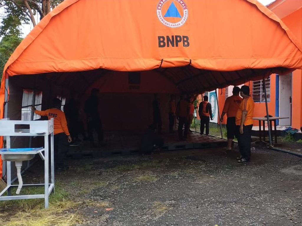 Pemkot Parepare Dirikan Posko Bantuan untuk Korban Gempa Sulbar Pemkot Parepare Dirikan Posko Bantuan untuk Korban Gempa Sulbar