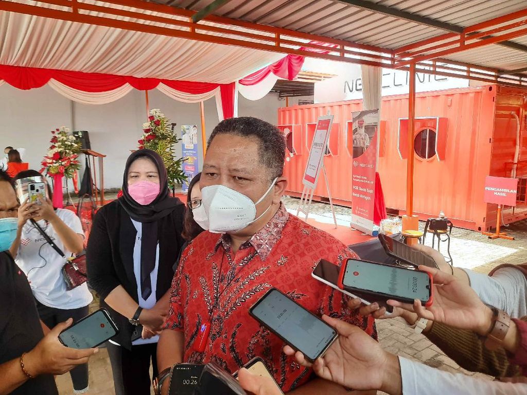 Tracing di Surabaya Kurang, Plt Walkot Harap Swab Drive-thru Bantu Tingkatkan