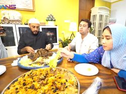 Rahasia Masak Nasi Mandhi Lezat dari Syekh Ali Jaber Rahasia Masak Nasi Mandhi Lezat dari Syekh Ali Jaber