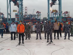 Basarnas Terima Bagian Tubuh Berupa Tulang-Serpihan Badan Pesawat Sriwijaya