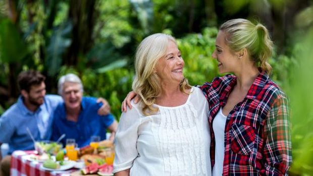 Ilustrasi akrab dengan mertua (freepik.com)