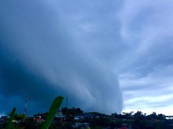 Kata Peneliti soal Cumulonimbus di Ambon Bikin 2 Pesawat Berputar 30 Menit