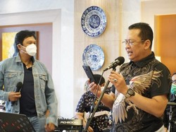 Bareng Ikang Fawzi, Bamsoet Giveaway Sepeda hingga Smartphone