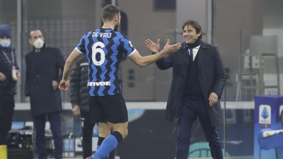 Pavel Nedved mengomentari kinerja Antonio Conte di Inter Milan (Foto: AP/Luca Bruno)