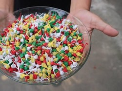 Dikira Permen, Wanita Ini Makan Petasan yang Nyaris Bakar Mulutnya