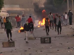 Warga Demo Terus, PM Tunisia Maklum