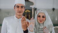 6 Foto Pernikahan Taaruf Evan Marvino & Uffri Datun, Dari Fans ke Pelaminan